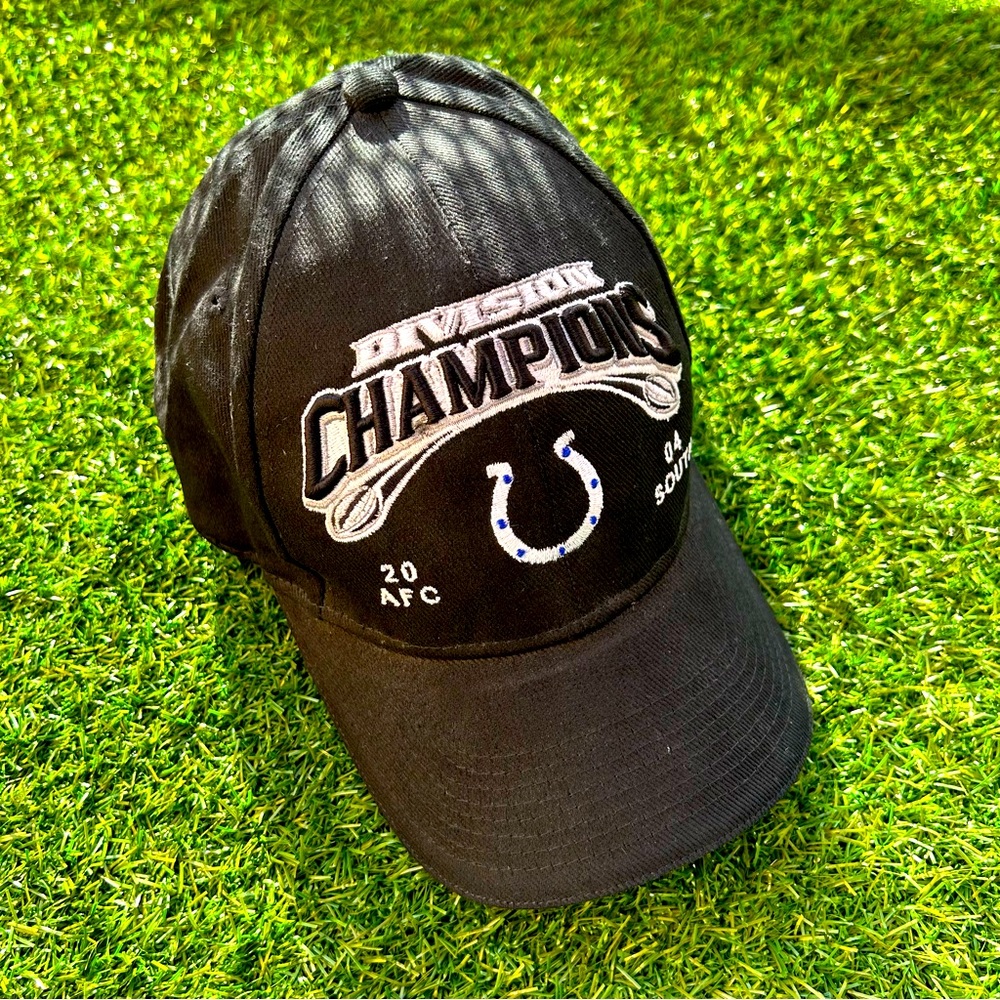 Indianapolis Colts Reebok 2004 Division Champions NFL On Field Velcro Strapback